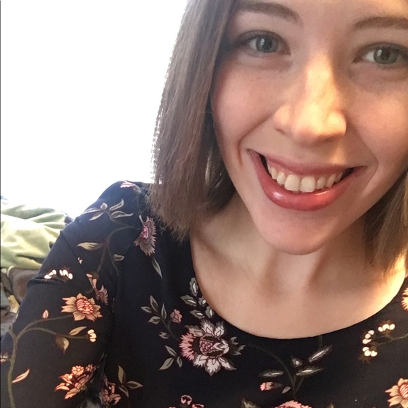 Meet your Posher, Emily - Picture 1 of 1